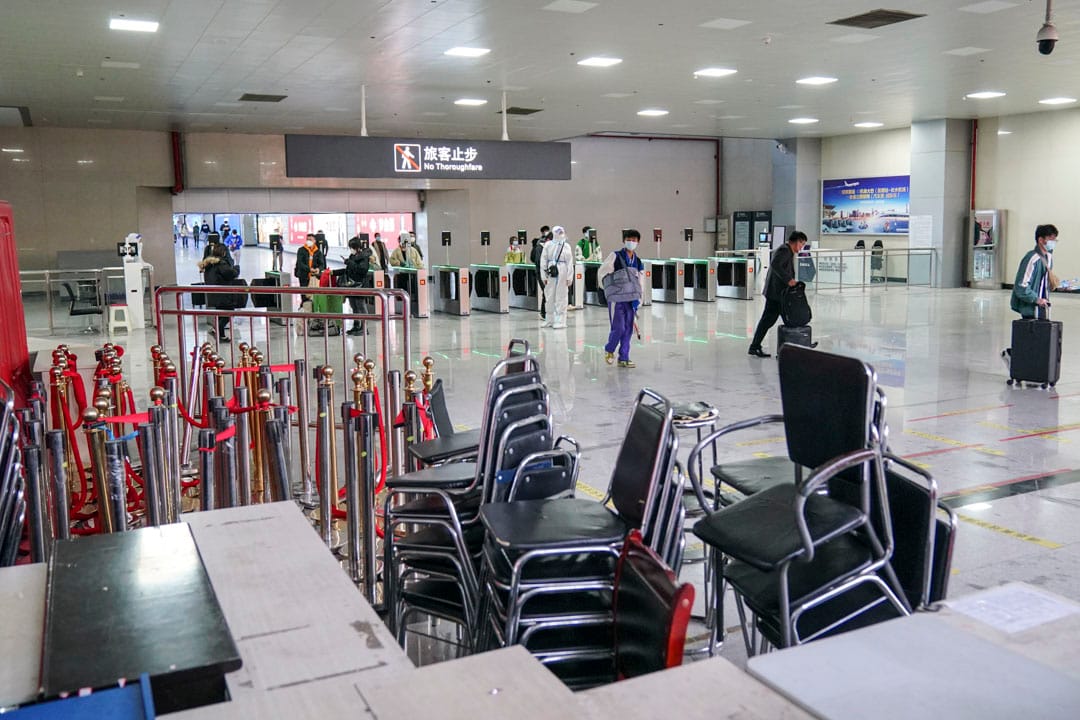 2022年12月8日,中国云南昆明火车站,到站人士不用再进行核酸检测。