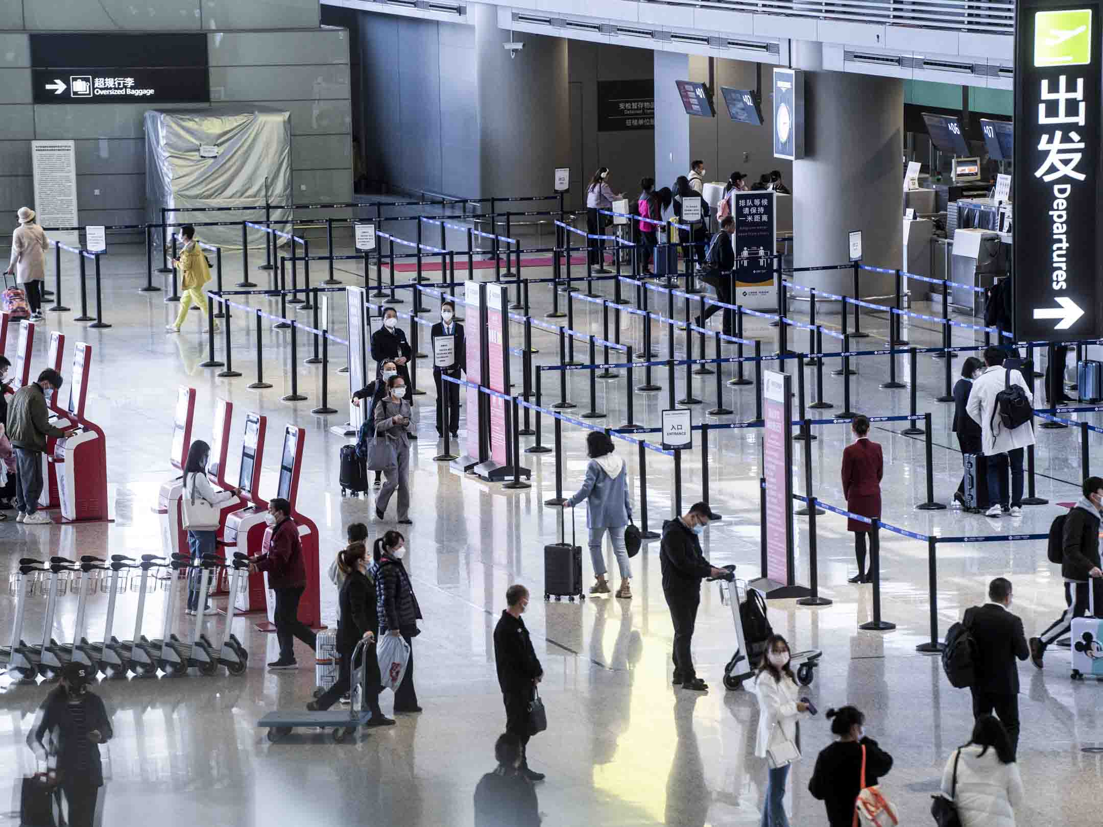 2023年3月16日,上海虹橋國際機場的國航航班登機區。