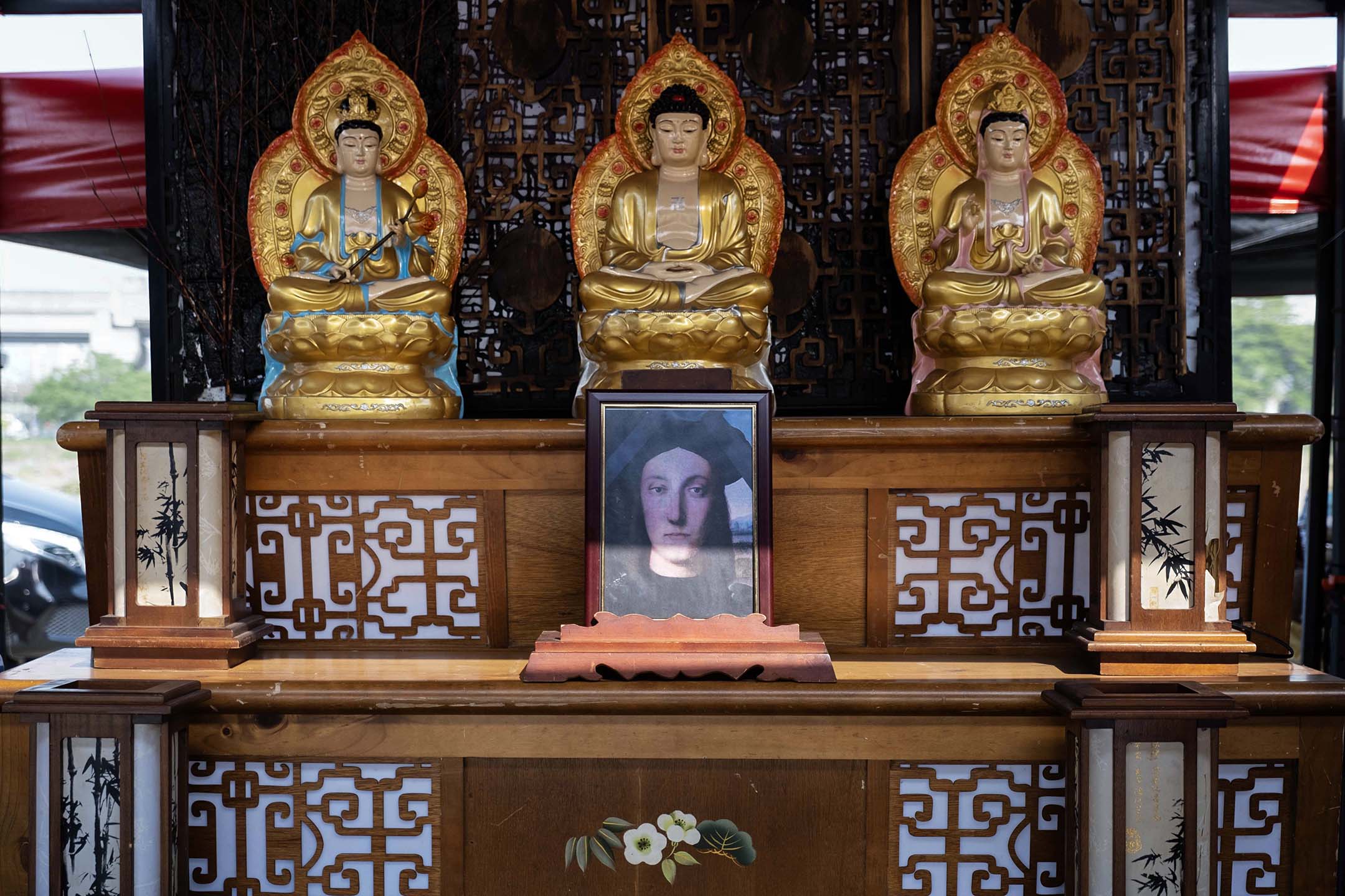 2023年4月13日,台中,民安9号演习,一个临时的灵堂。摄:陈焯𪸩/端传媒