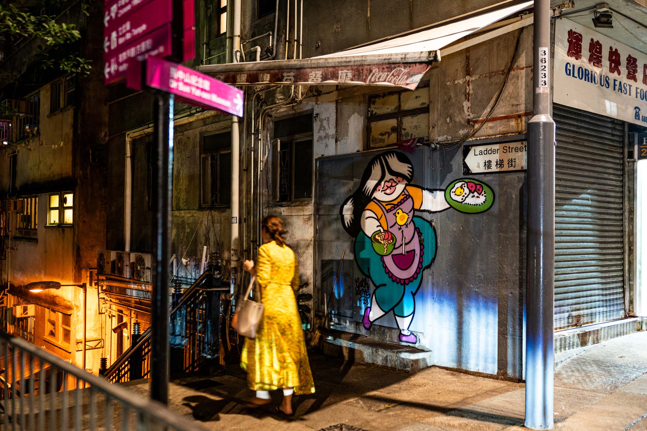 2023年8月27日，「輝煌快餐店」門外已換上新的壁畫。攝：Ryan Lai/端傳媒
