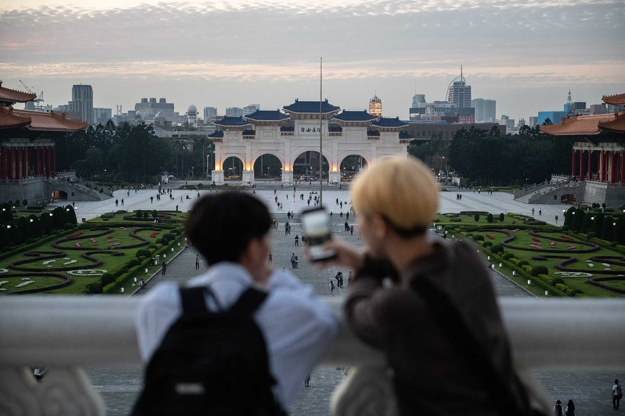 2020年1月7日，遊客在中正紀念堂欣賞風景。攝：Carl Court/Getty Images