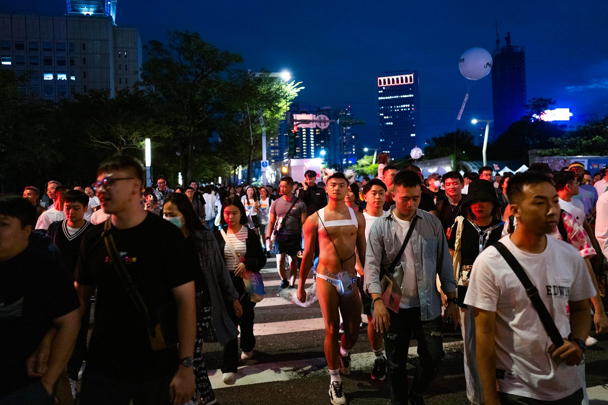 2023年10月28日，臺灣同志遊行。攝：陳焯煇/端傳媒