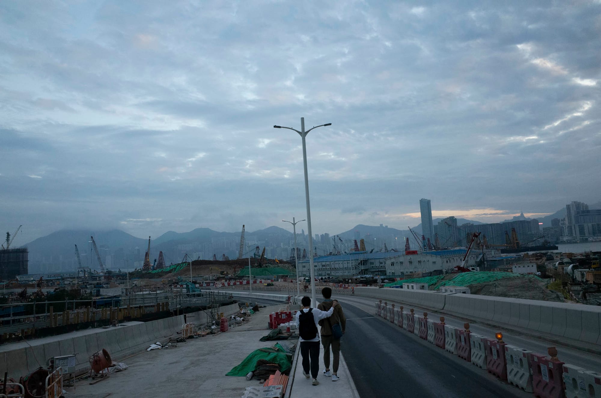 启德,数个地盘正在动工。