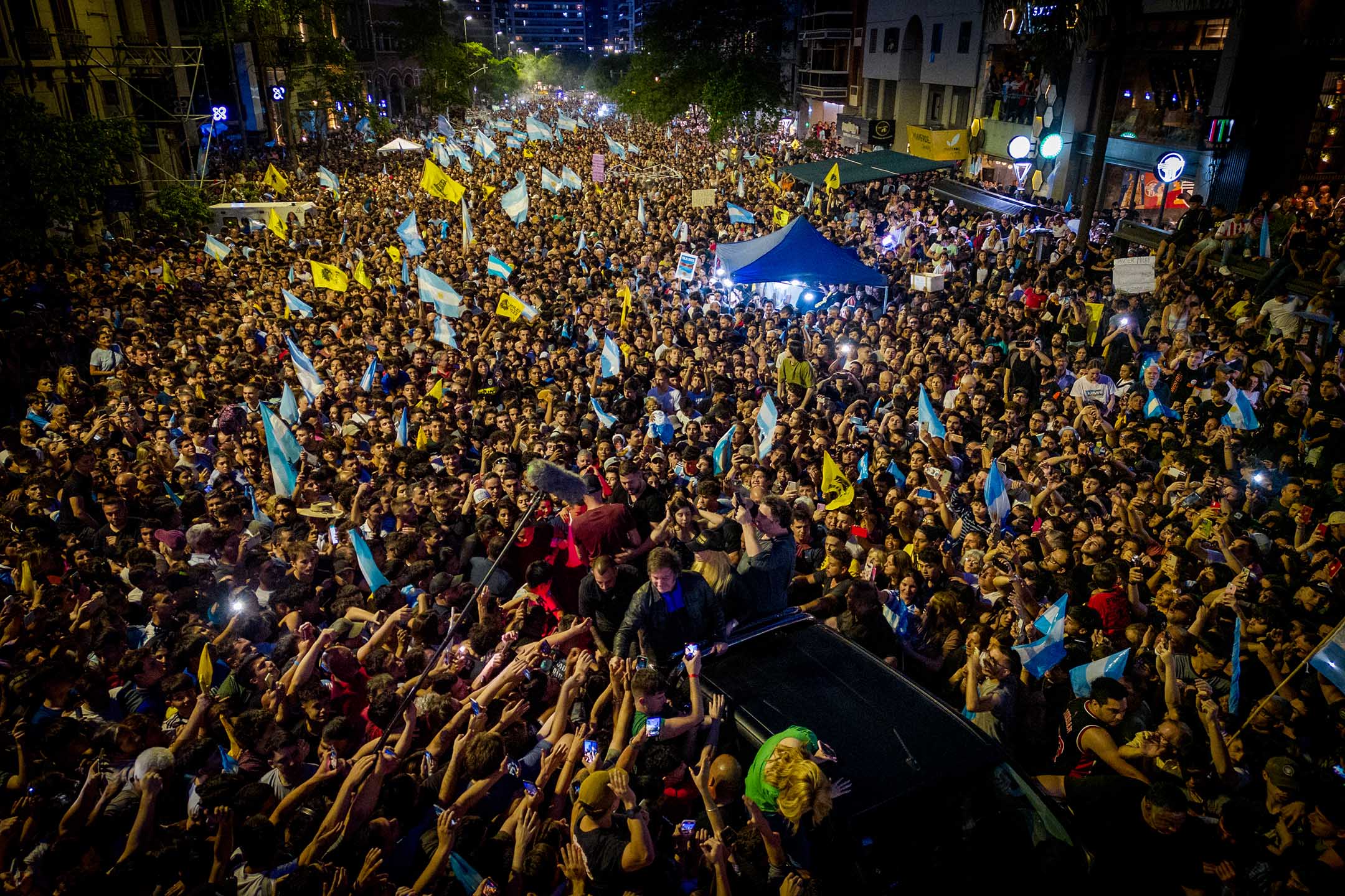 2023年11月16日，阿根廷科爾多瓦，自由黨總統候選人哈維爾·米萊在集會上發表講話。攝：Tomas Cuesta/Getty Images