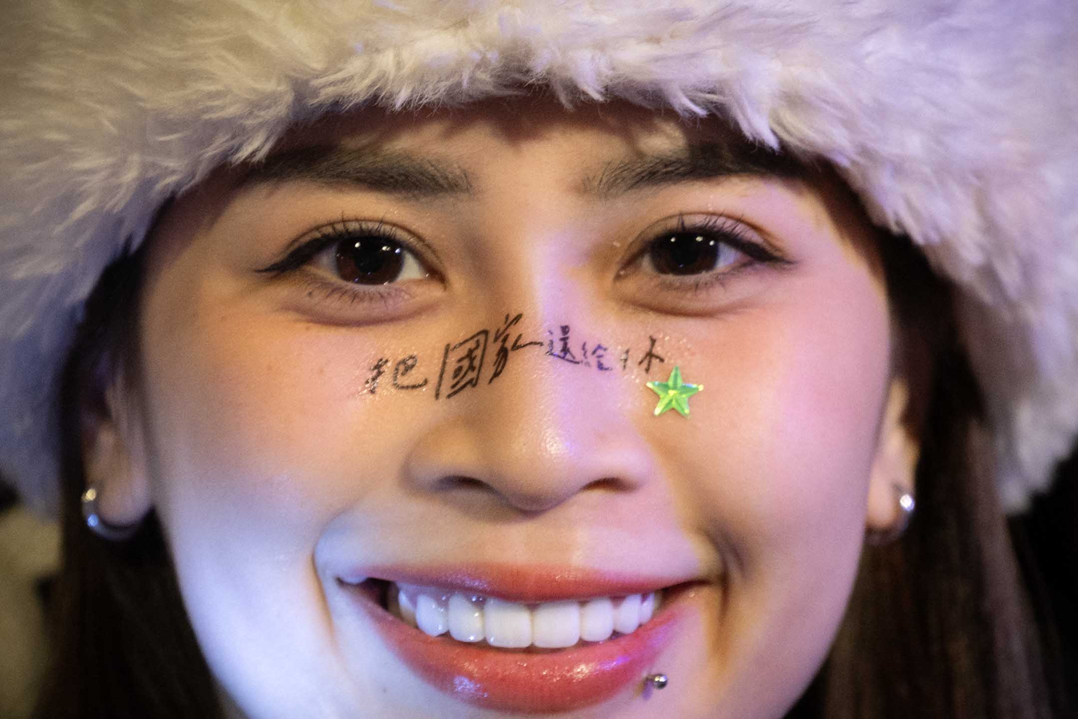 2024年1月12日，民眾黨正副總統候選人柯文哲、吳欣盈在台北市凱達格蘭大道舉辦「台灣選哲1定會贏 公民凱道之夜」。攝：陳焯煇/端傳媒