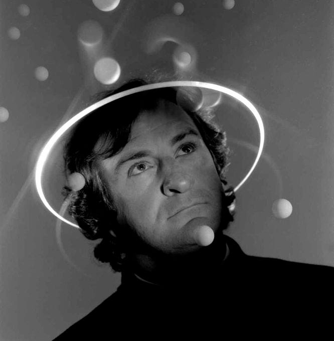 科普作家 Douglas Adams, 1986 攝影:Brian Griffin