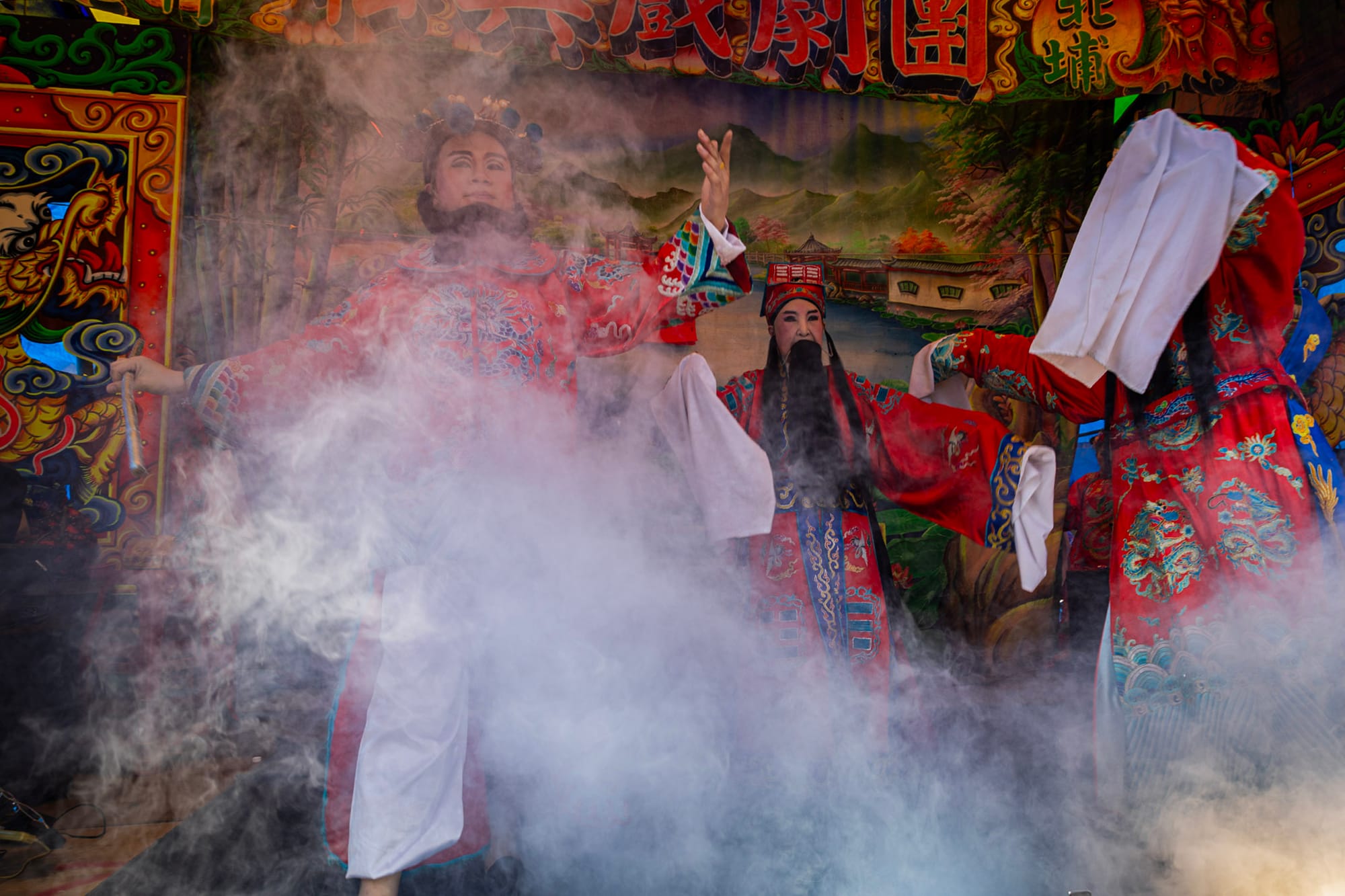 2024年3月26日，苗栗，通霄镇白沙屯妈祖徒步进香，今天完成回銮最后一段路返回拱天宫。摄：陈焯煇/端传媒