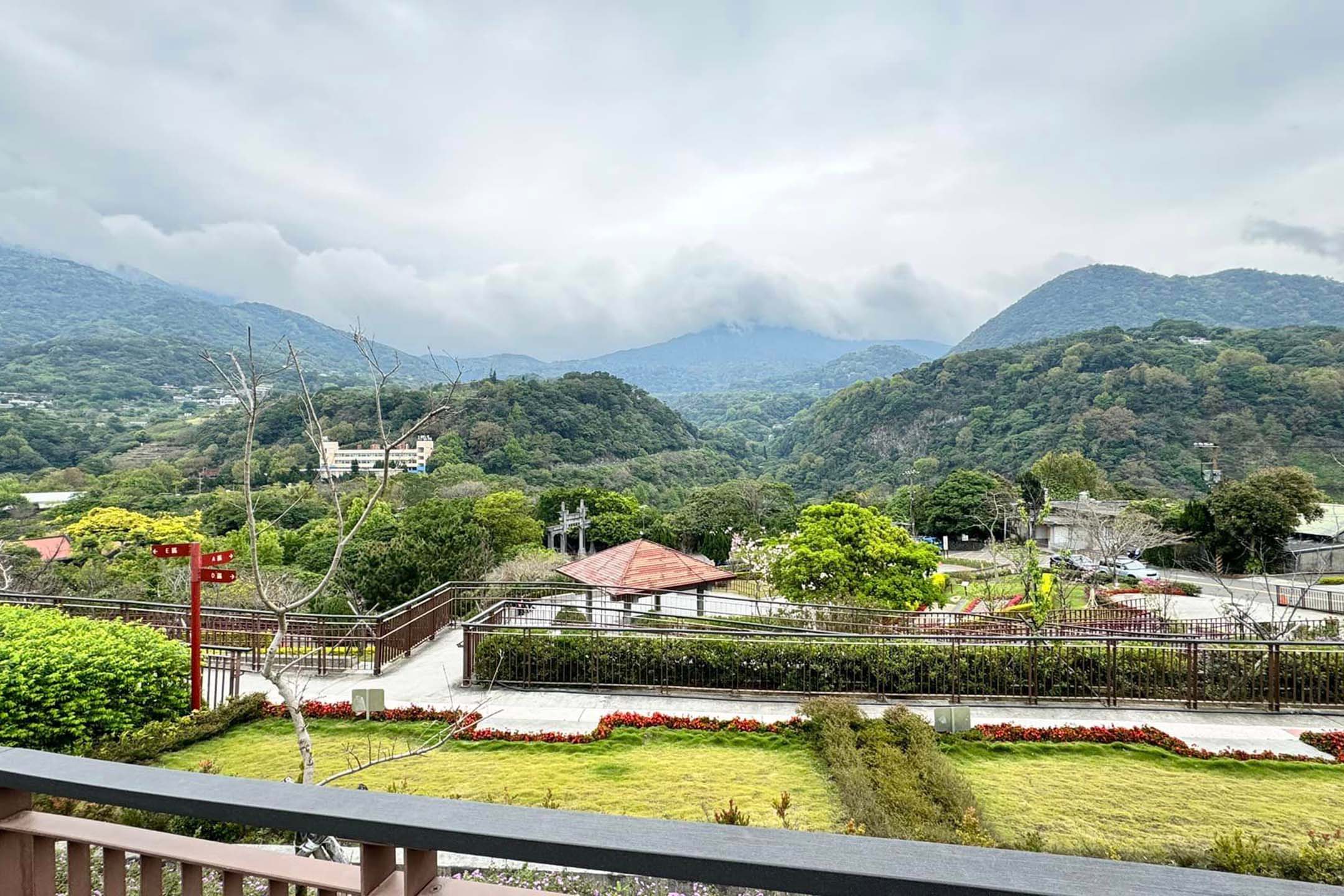 受虐者的安息地點。圖:簡暐峰 Facebook