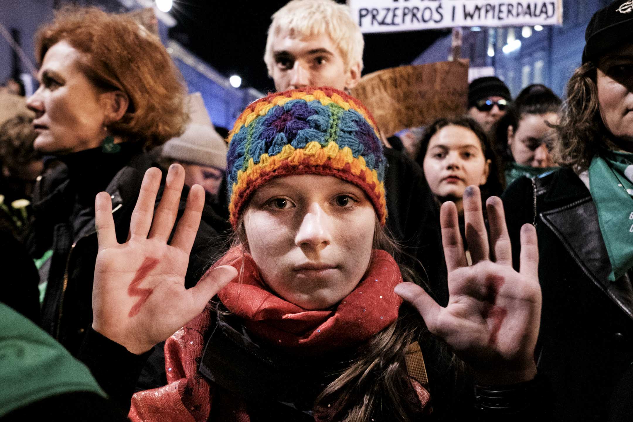 2024年3月8日，波蘭華沙，國際婦女權利日，人們參加呼籲墮胎權的集會。攝：Piotr Lapinski/NurPhoto via Getty Images