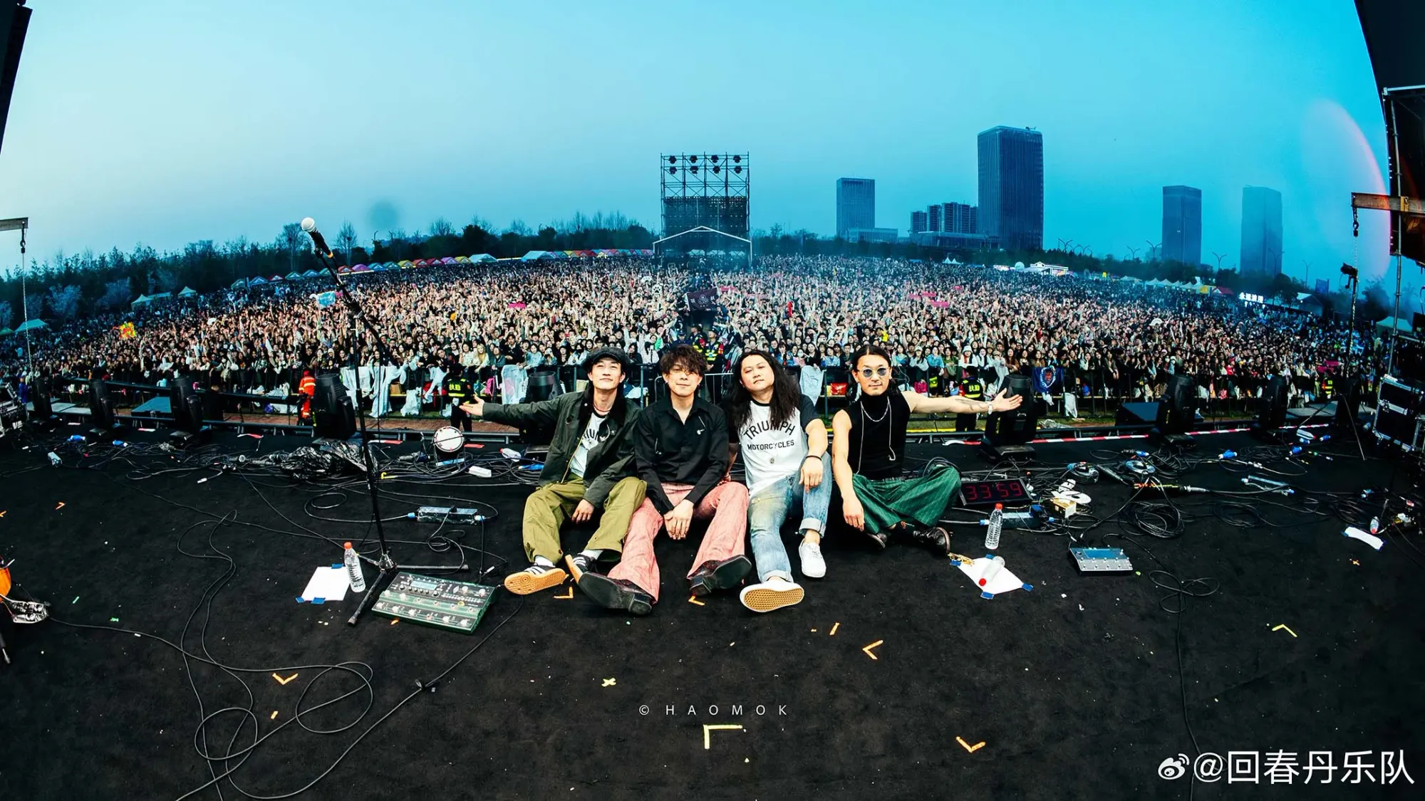 搖滾樂團回春丹3月30日在中國江蘇南通的演出。圖:回春丹樂隊