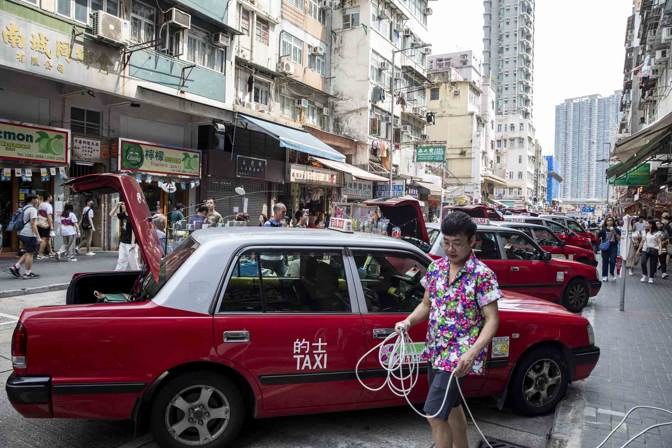 2024年4月13日，九龍城城南道街上，再看不見市民互相潑水玩樂的景象。攝：林振東/端傳媒