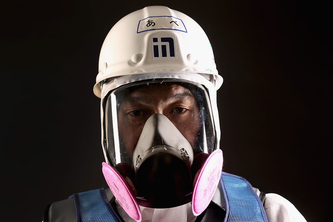 鹿岛建设的 Isao Abe，工作是制造冰墙阻挡地下水流进发电厂，他知道这是很重要的工作。摄:Christopher Furlong/GETTY