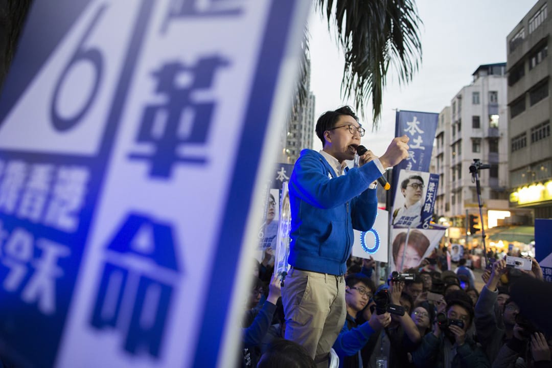 2016年2月28日，补选投票日，梁天琦在大围演讲。摄：罗国辉/端传媒
