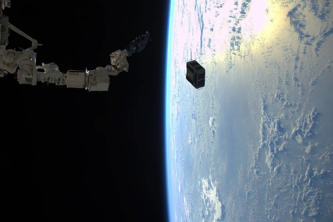 摄 : Tim Peake/NASA/Handout via Reuters 