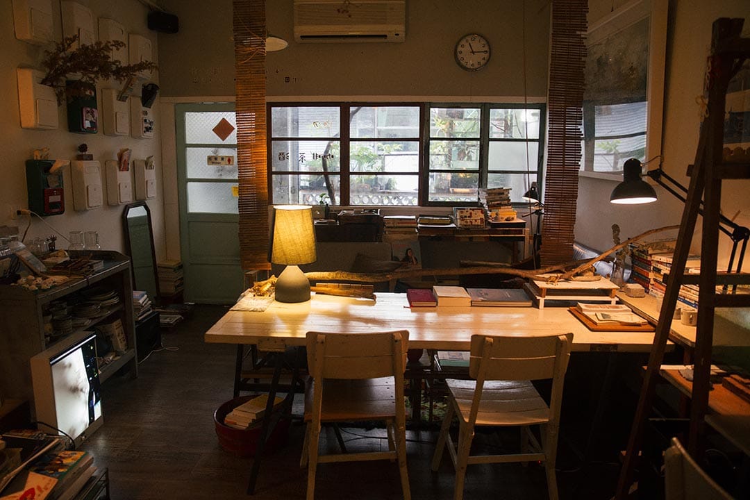 坐落在台北临沂街小巷－边边。摄：Billy H.C. Kwok/端传媒