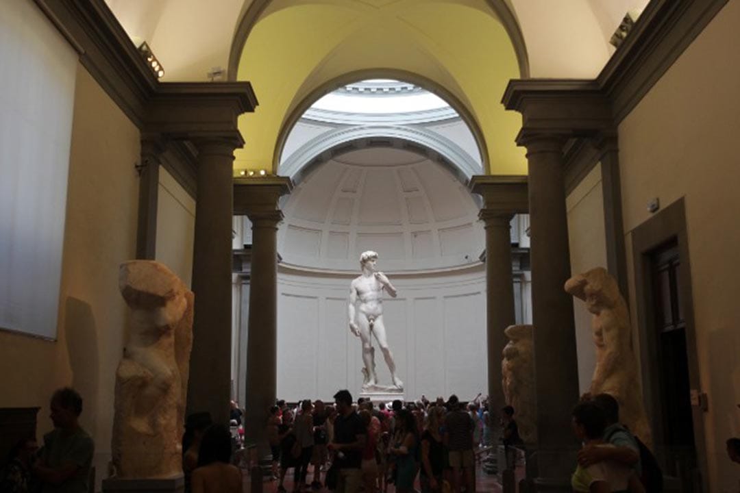 佛罗伦斯美术学院美术馆收藏米高安哲罗（米开朗基罗）的“大卫像”。摄：Fredrik von Erichsen/dpa 