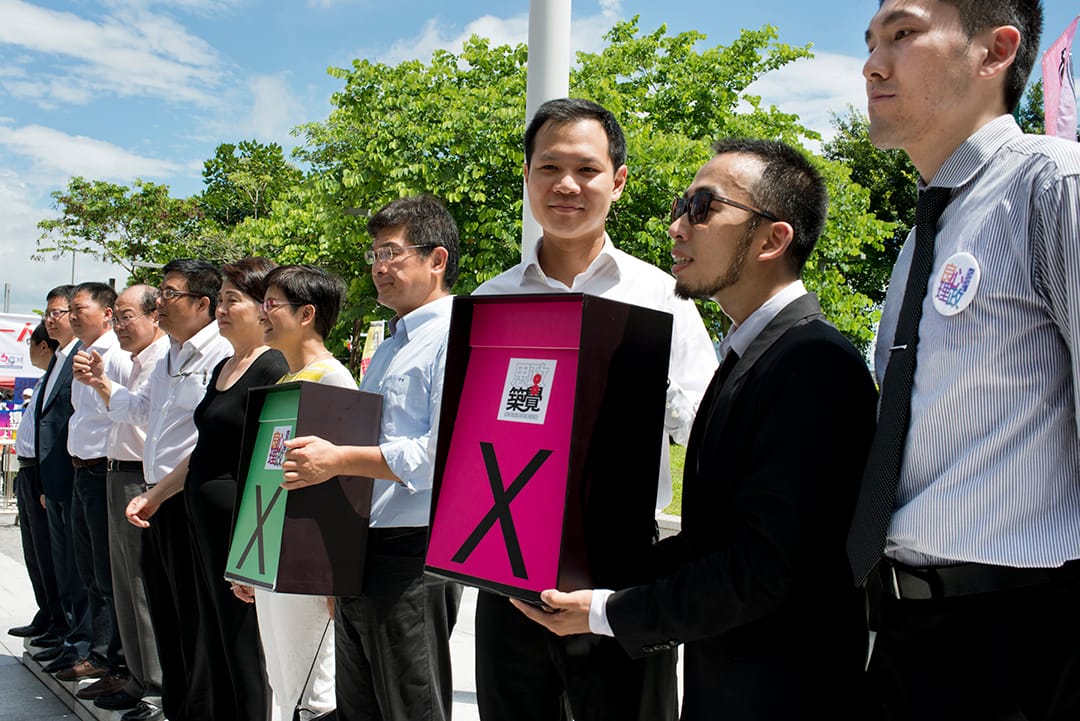 政改表決日，泛民站台舉行記者會。攝:Eric Rechsteiner-Panos/端傳媒