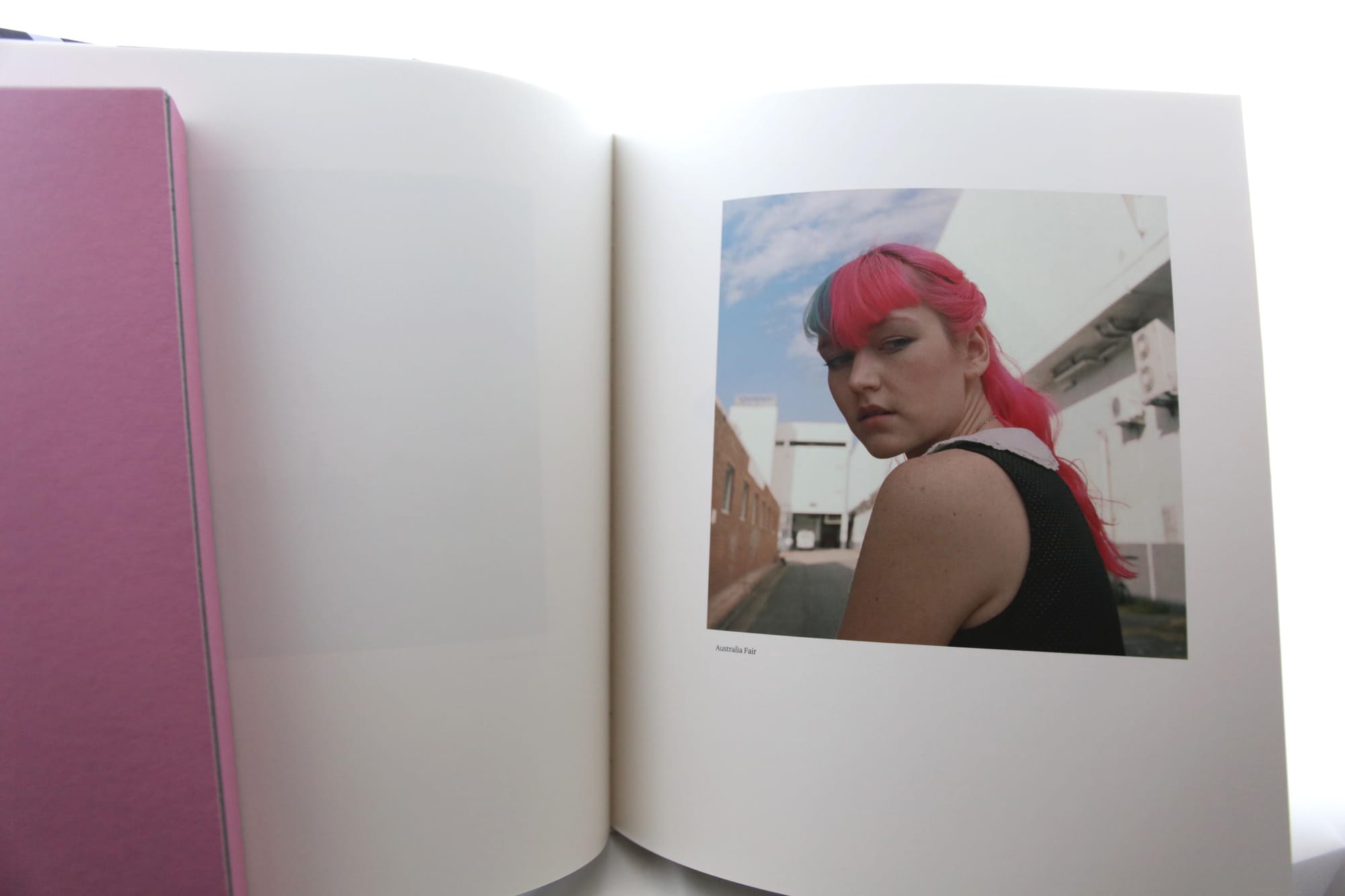  摄影师Ying Ang的《Gold Coast》相集。摄：樊素心/ 端传媒