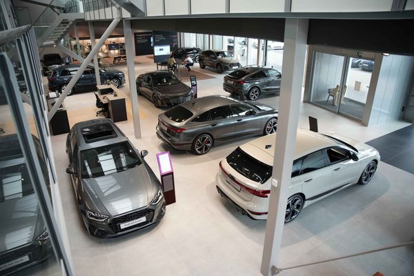 Amega opent nieuw Audi-pand na brand: 'Van nood een deugd gemaakt'