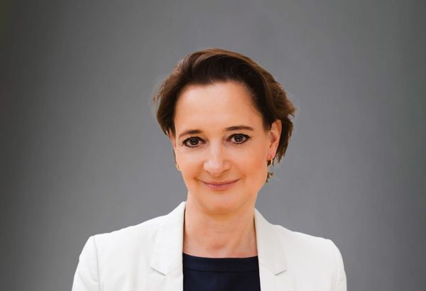 Dacia stelt Mercedes-topvrouw aan als ceo