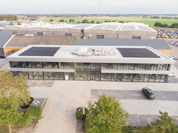Rondleiding over het reconditioneringscomplex van Leseman Car Care: McDonalds-achtige focus op efficiency