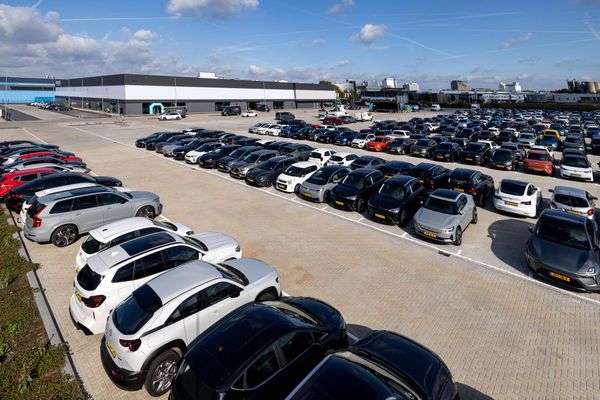 Rondleiding The Factory (Ayvens): halvering doorlooptijd, snellere herinzet leaseauto’s