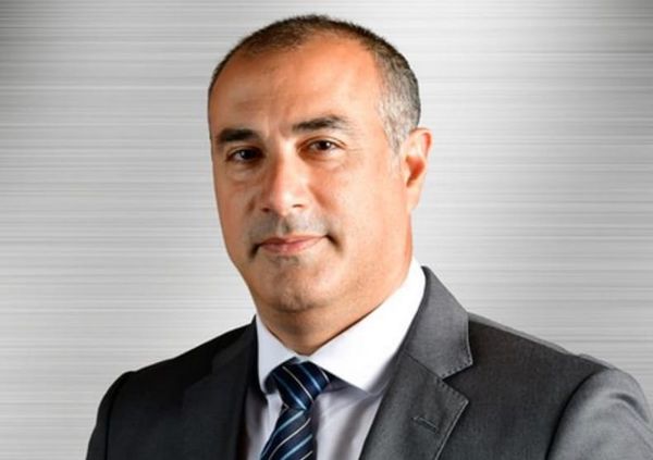 Stellantis-ceo Filosa snijdt in MT en schuift Italianen naar voren