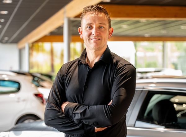 BKAN Universeel | Bert Weesepoel verruilde Kia-dealerschap voor een toekomst als universeel. 'Hard werken, maar zonder stress'