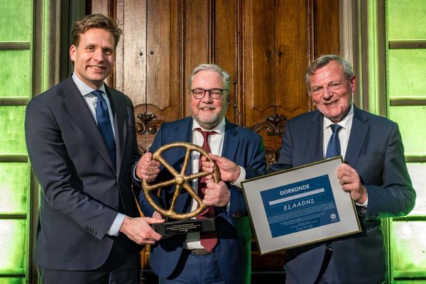 ElaadNL ontvangt Gouden RAI Wiel 2026