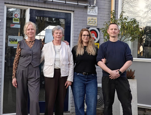 Golf van overnames en sluitingen bij universele autobedrijven