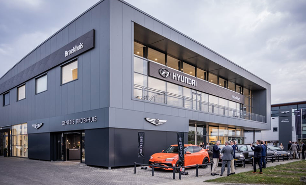 Broekhuis opent Genesis-showroom in Almere