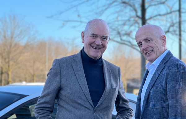 Klimaatbeleid, inkomenspolitiek, gedragssturing én begrotingsinstrument: het Nederlandse autobelastingbeleid is alles tegelijk. ‘Tijd voor radicale vereenvoudiging’