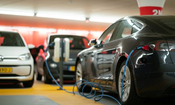 Pseudo-eindheffing: VNA wil heffing van tafel, grootste leasemaatschappijen wél positief