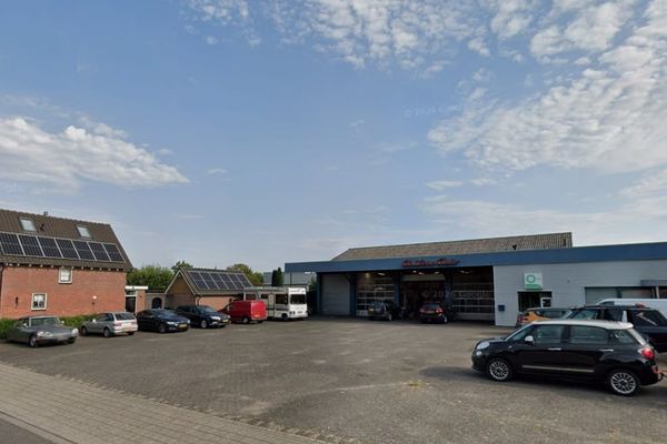 Nieuwe stuurlui | Autofirst Haleco naar chef werkplaats; Auto Aalbers gekocht door eerste monteur