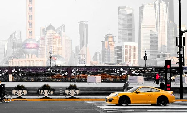 Porsche en Mercedes onderuit in China