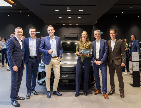 Genesis-dealer Zeeuw & Zeeuw opent vestiging in Rotterdam