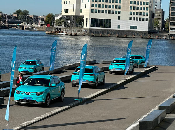 Vinfast 'probeert' het opnieuw: als taxidienst