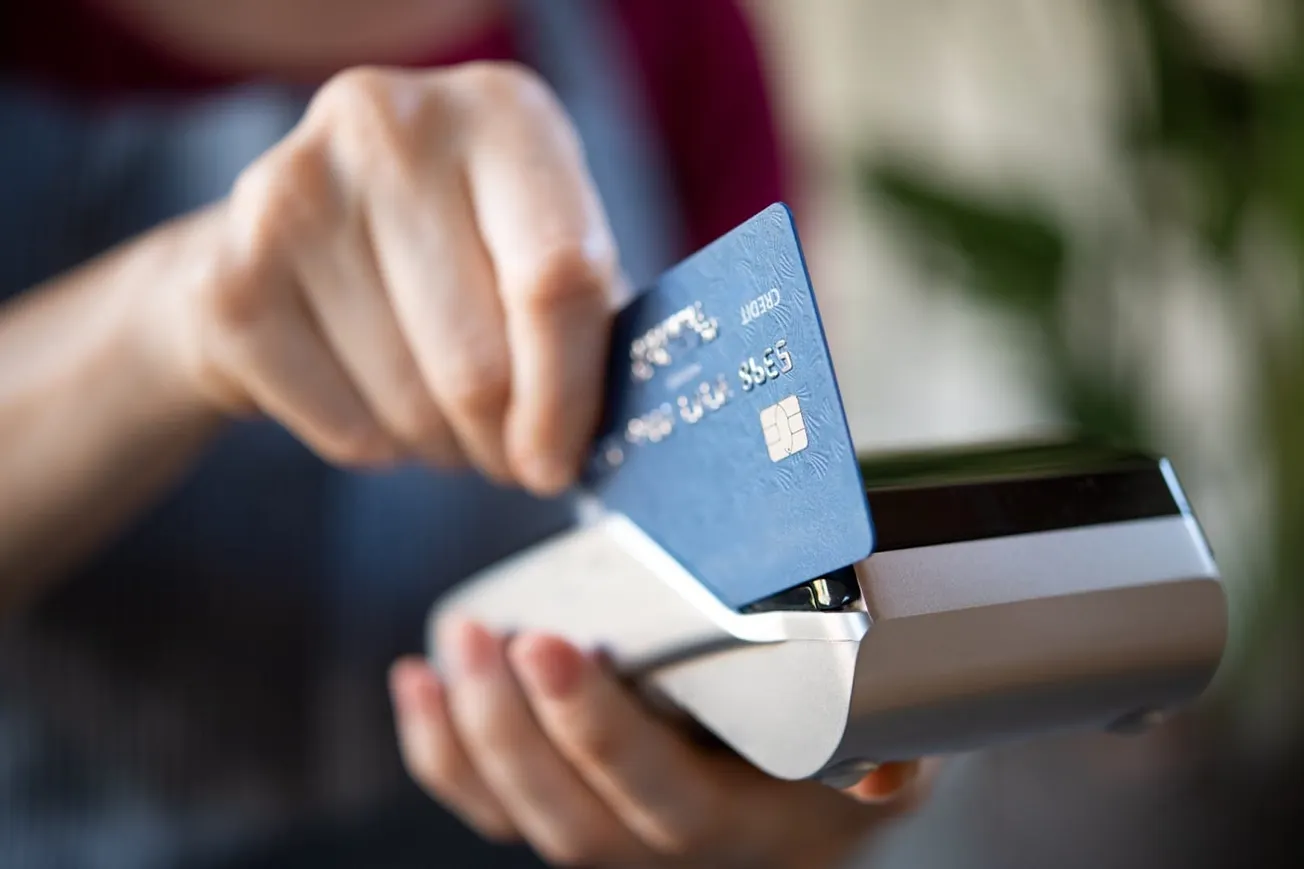 Read 'eBay, AmEx Split Highlights Payment Shifts'