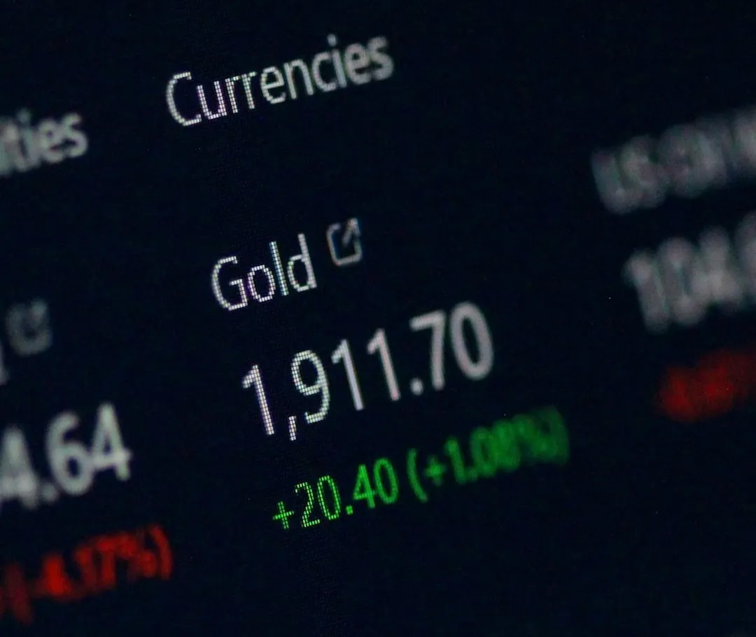 A digital interface displays a financial trading platform and payment options, symbolizing eToro's strategic expansion into the banking sector.