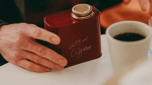 AeroPress z orzecha za 250 dolarów. Czy sprzęt z plecaka pasuje na kuchenny blat?