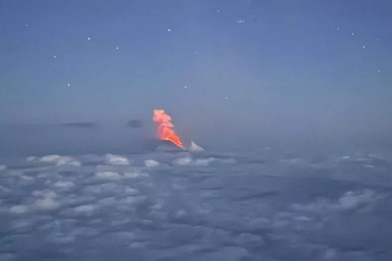 世界苦茶07月31日新闻 | 36条 | 中共决定召开四中全会