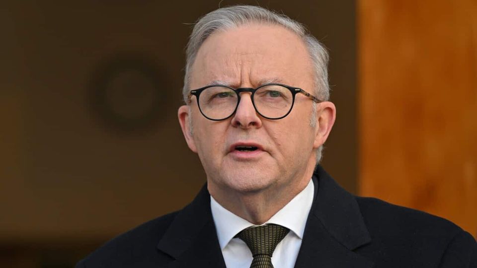 世界苦茶08月12日新闻 | 34条 | 特朗普峰会前重新摇摆回亲俄立场