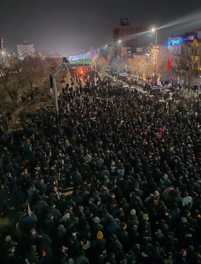 世界苦茶01月09日新闻 | 33条 | 伊朗反政府示威加剧