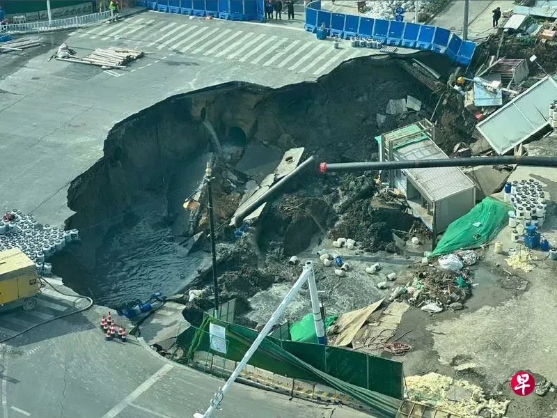 世界苦茶02月16日新闻 | 26条 | 上海地铁工地塌陷辟谣陷争议