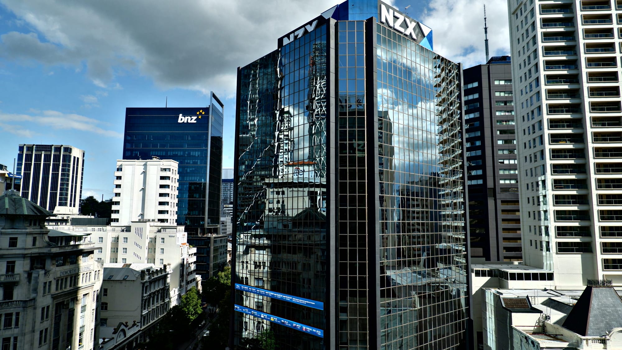 Spark rallies as Forsyth Barr upgrades stock; NZX50 gains
