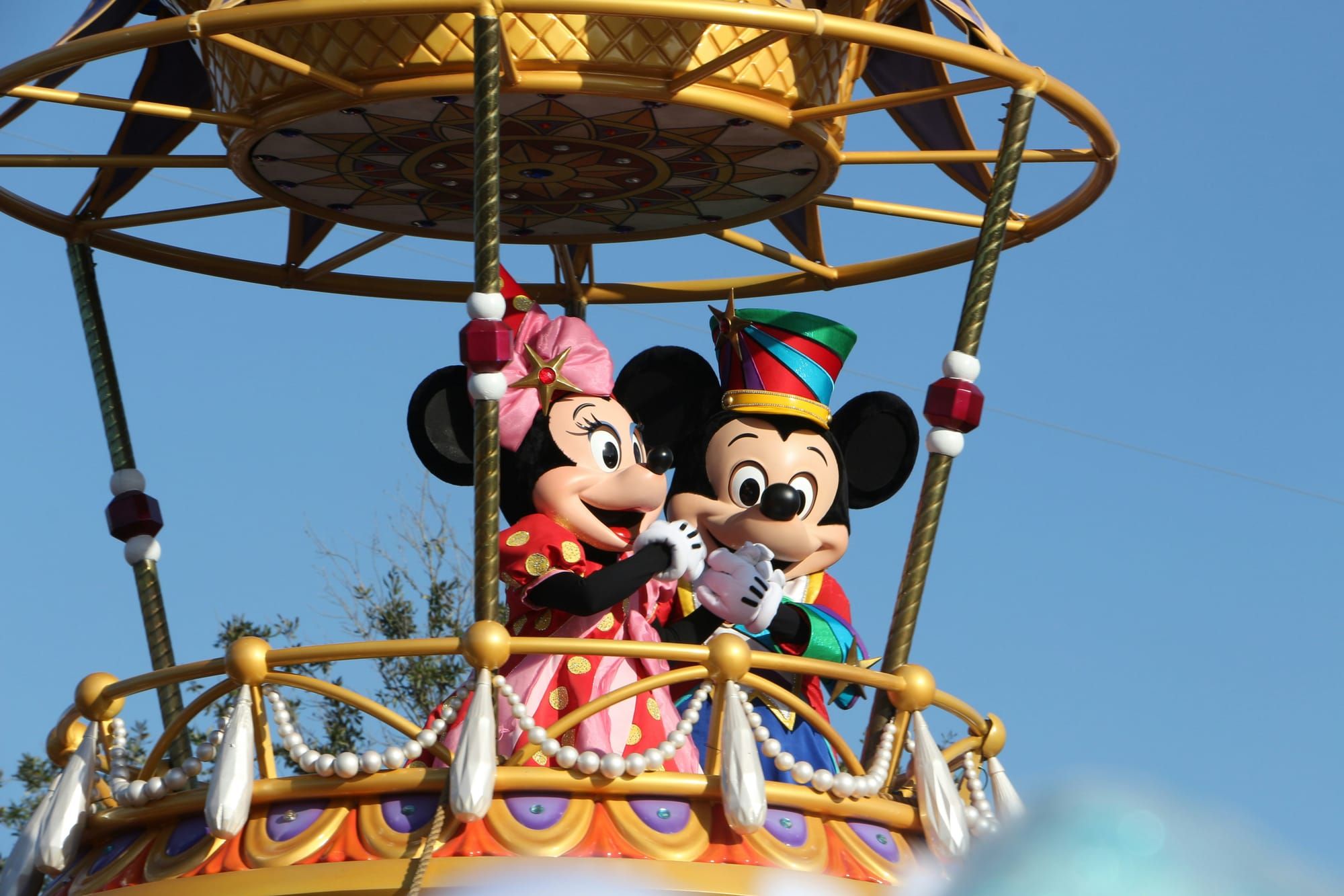 US Fed wary of risks; Disney powers through tariff turmoil