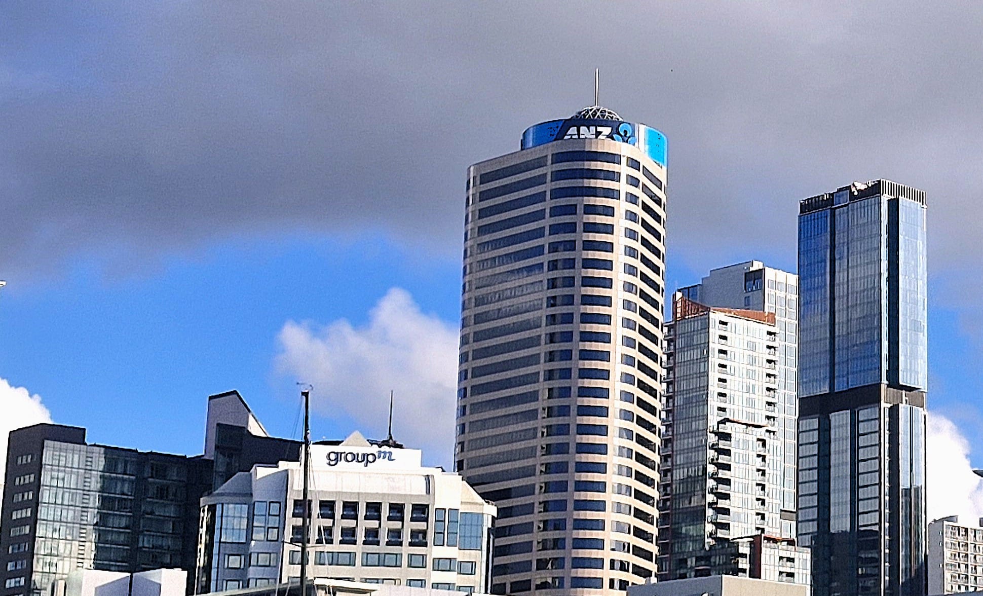 Tide goes out on NZX50; ANZ sharpens knives