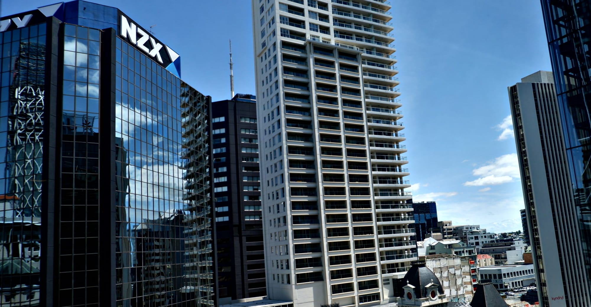 NZX50 snaps 6-day run higher; caps 1.1% weekly gain