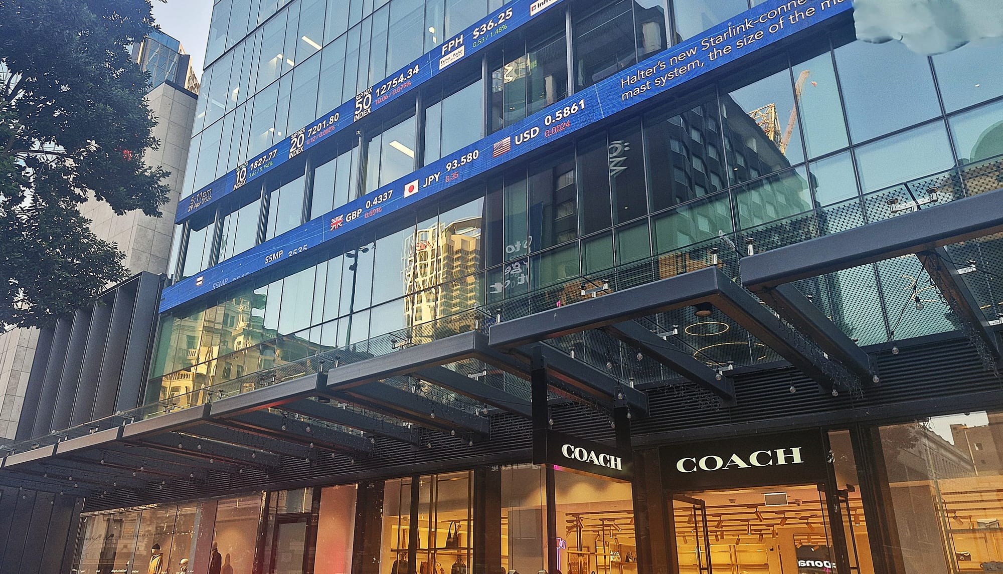 F&P Healthcare buoys NZX50 ahead of Mag7 earnings, Fed decision