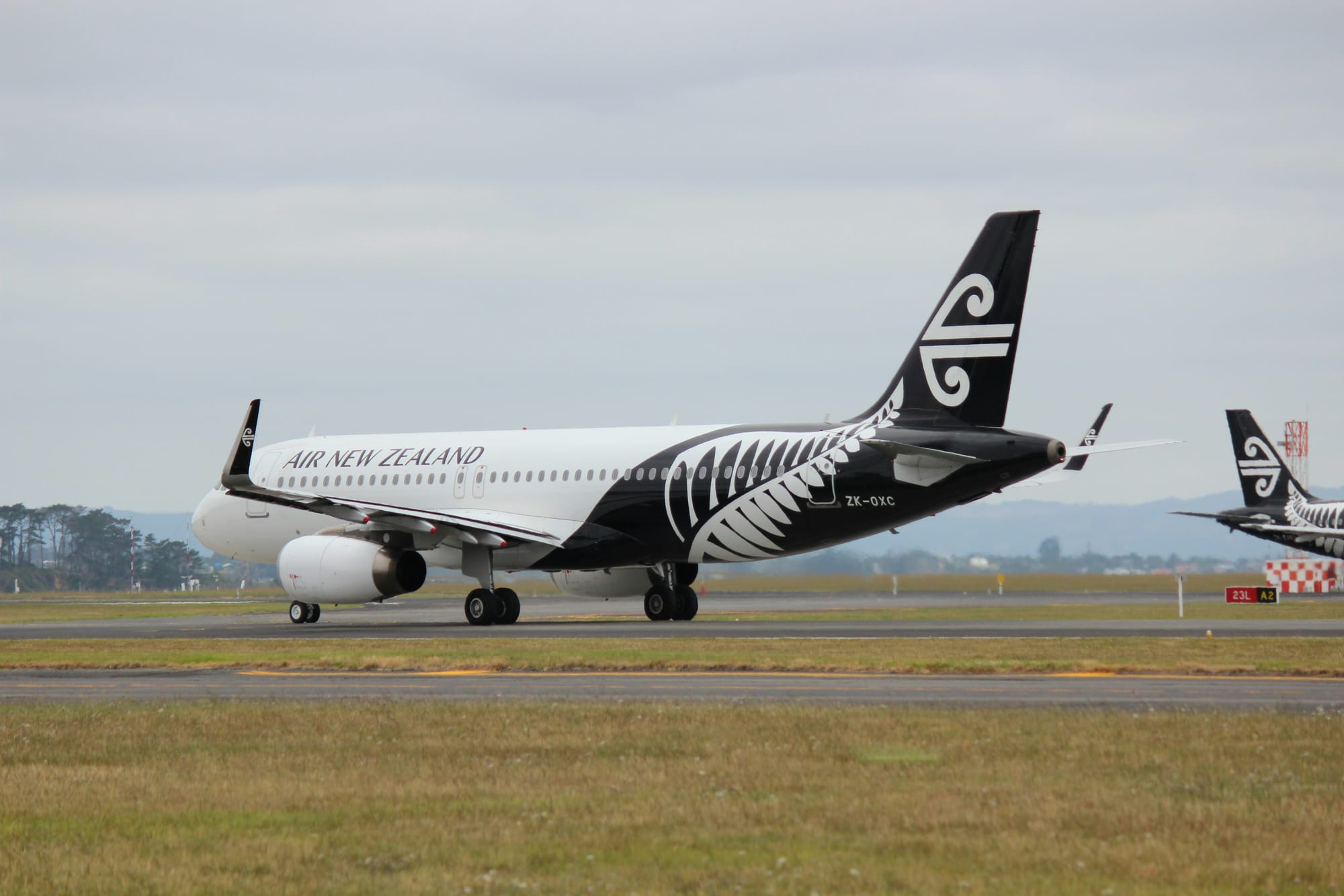 Air NZ tumbles to new low as fuel costs mount; NZX50 slides